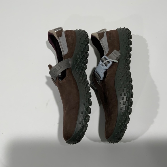 Women's Wrapt Buckle Brown Gray Shoes - Picture 2 of 4